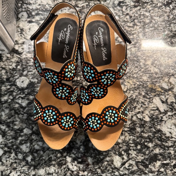 Alora (formerly European Heels) Santa Fe 3 1/2" Sz 39 (US 9) Gently used - Picture 5 of 8